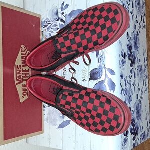 Vans checkerboard black and red